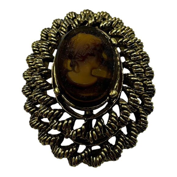 Vintage Gerris TCameo Brooch With Antiqued Gold-Tone Filigree & Brown Resin Oval - Picture 2 of 7